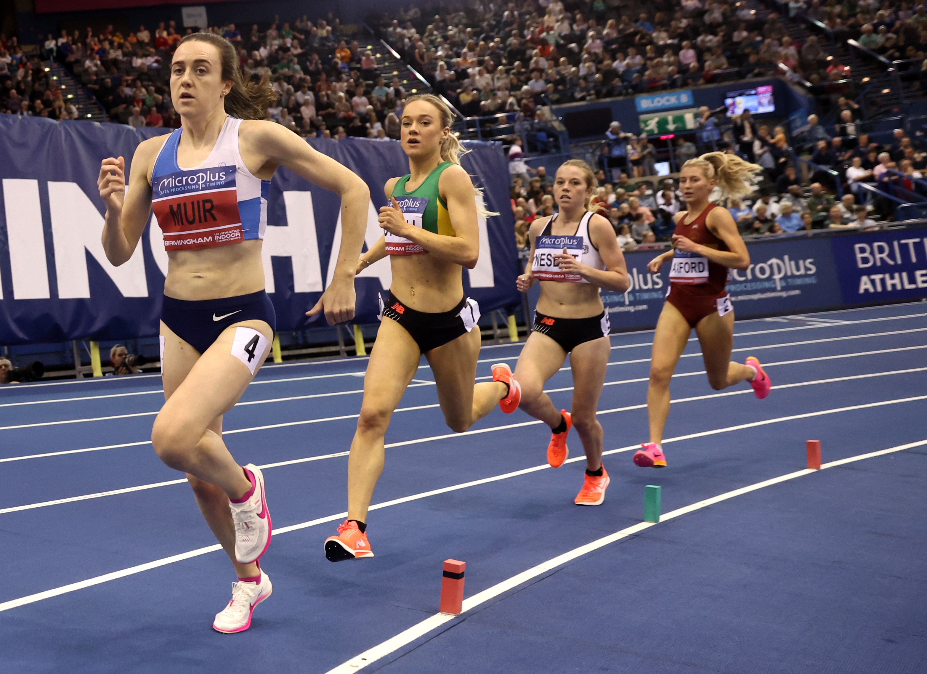 Jenny Nesbitt competing in the 3000m at the 2024 Microplus UK Athletics Indoor Championships